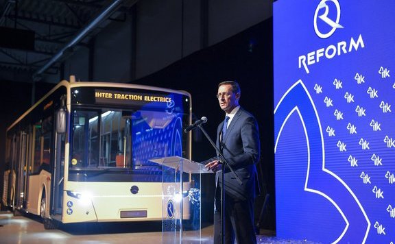 varga mihály busz