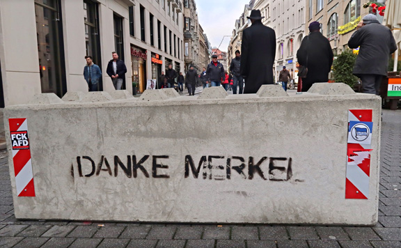 Forrás: mh danke-merkel