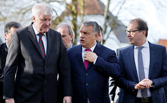 Forrás: mh Orbán Viktor és Horst Seehofer 20180106