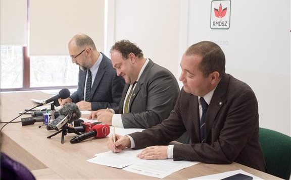 Forrás: mh erdélyi pártok