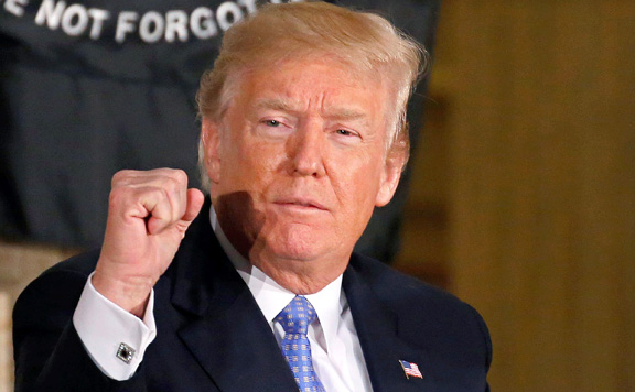 A királynő vendégeként Londonba látogat Donald Trump