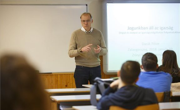 darák tanít576