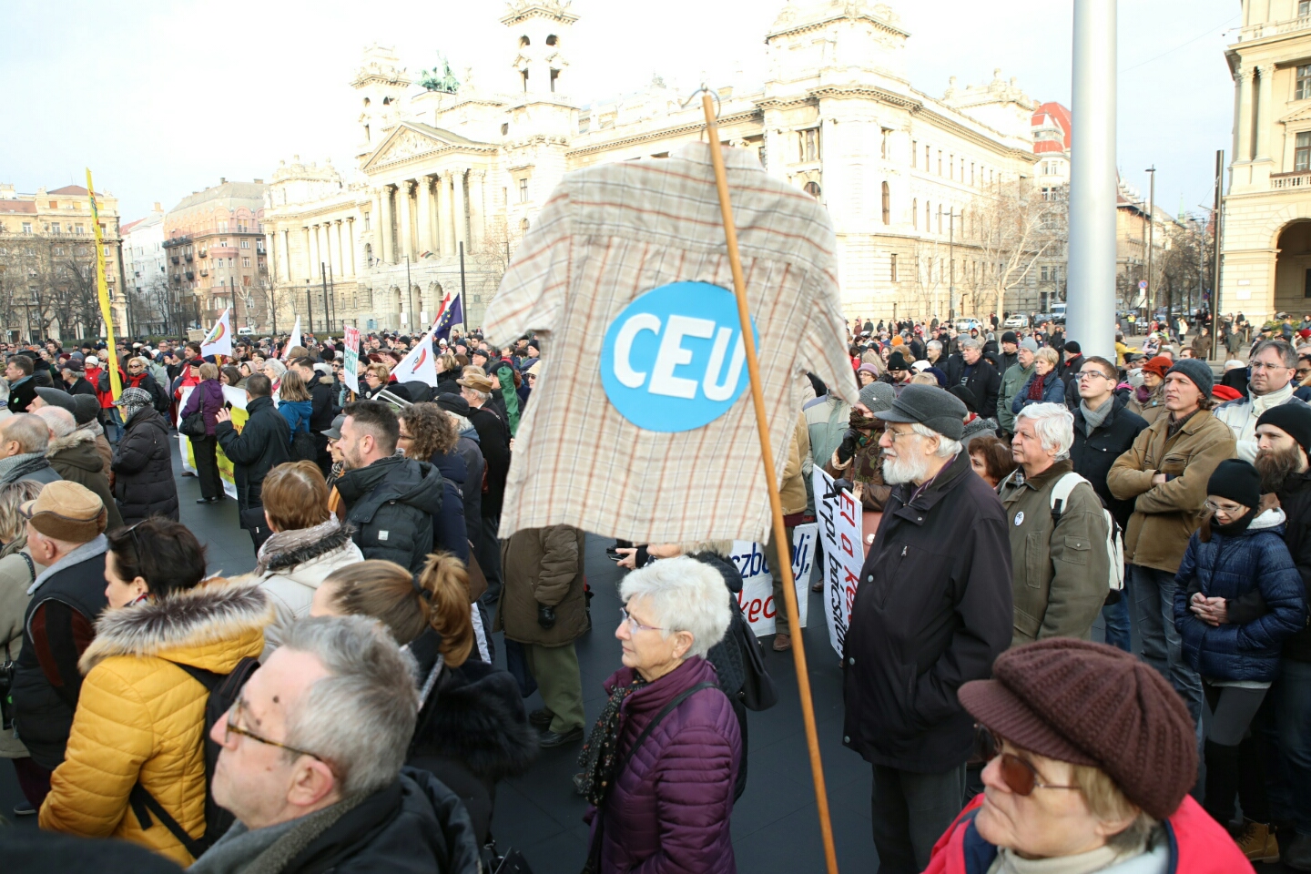 pedagógus tüntetés