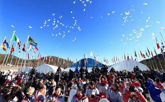 pjongcsang olimpiai falu megnyitó