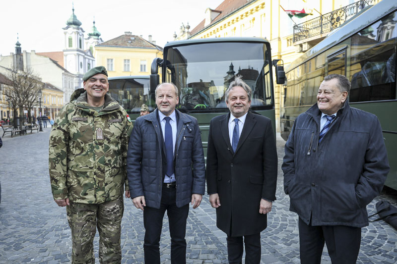 Honvédség-busz