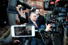 orbán szavaz