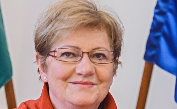 Fotó: MH Szili Katalin: A többségi társadalom számára is hasznosak az őshonos kisebbségek alkotta régiók