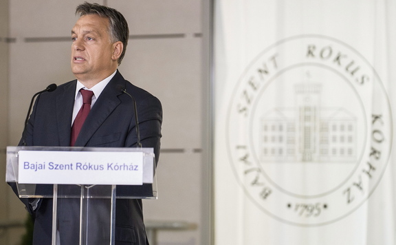 OV Baja kórházavató