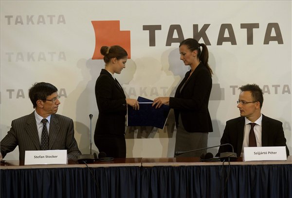 Szijjártó-TAKATA