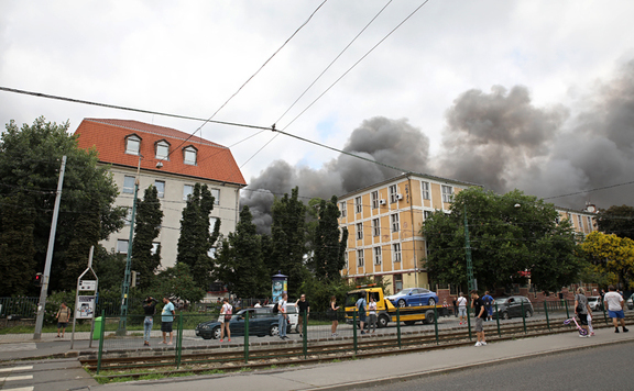 raktártűz lead ficsor marci