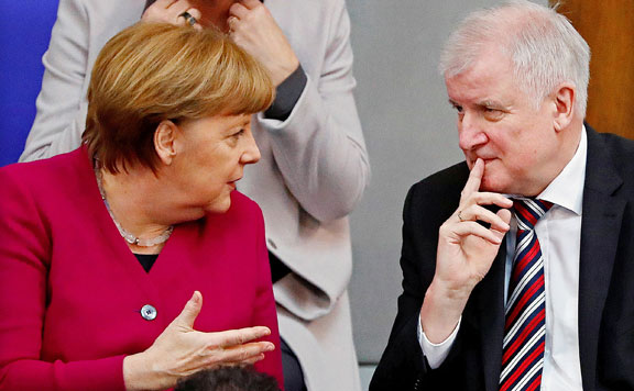 Forrás: mh Merkel és Seehofer 20180619