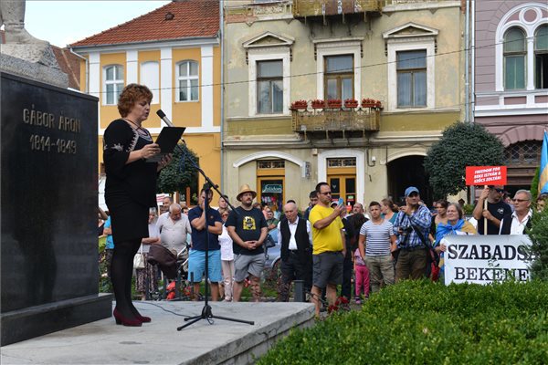 kézdivásárhelyi tüntetés576