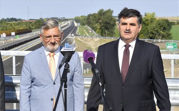 Pogácsás Tibor -Földi László