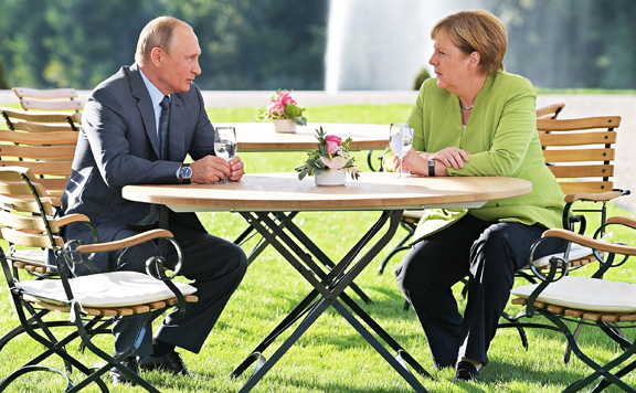 Forrás: mh merkel-putin