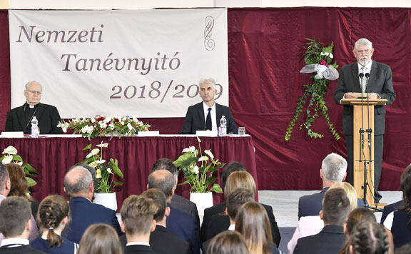 Forrás: mh nemzeti tanévnyitó 20180901