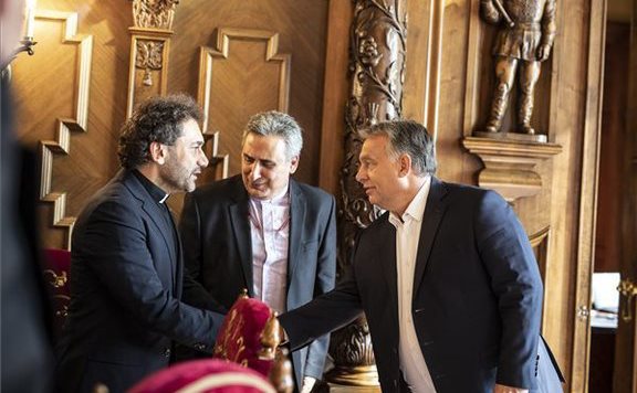Orbán Viktor és a szíriai protestáns gyülekezet