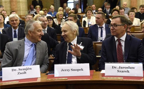 semj-jánospálpápa576