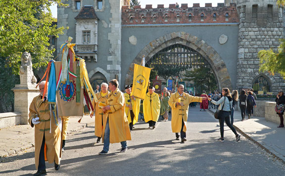 Forrás: mh mézlovag