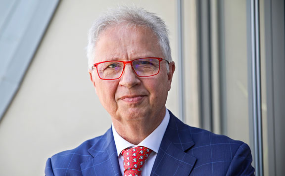 A szerb kormányfő örül Trócsányi László biztosi jelölésének