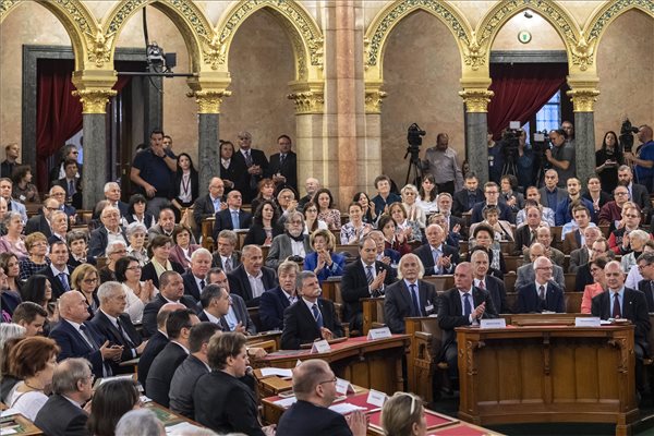 emlékkonferencia