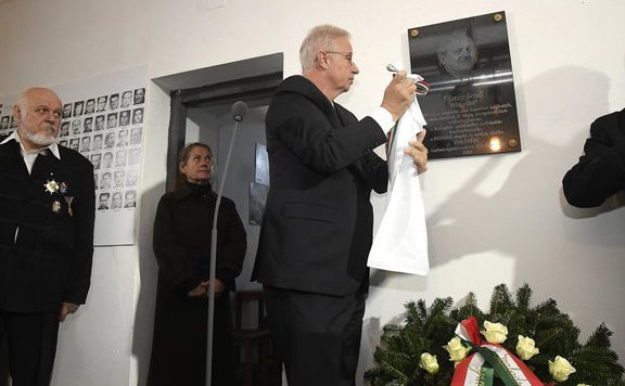Forrás: mh fónay emléktábla jó