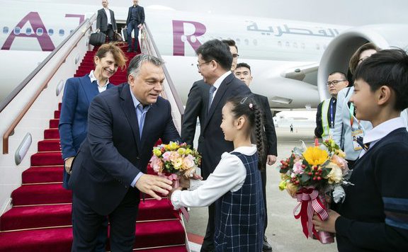 orbán sanghaj érkezés