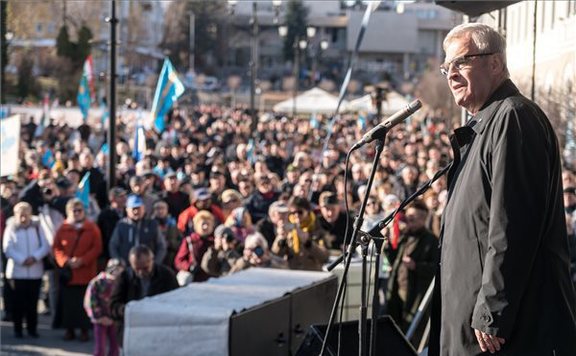 Forrás: mh Tőkés székely nagygyűlés