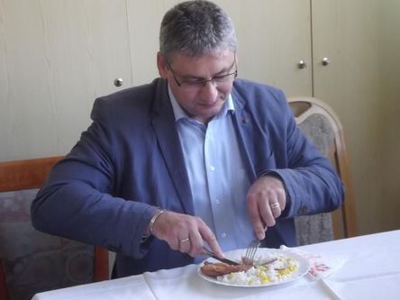 Kovács Róbert polgármester kicsi