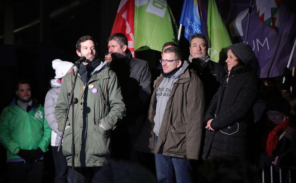 hétfő tünti lead