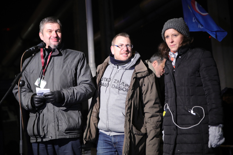hétfői tüntetés FM