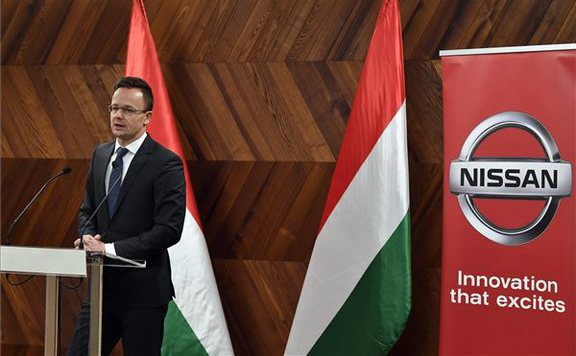 Szijjártó Péter Nissan