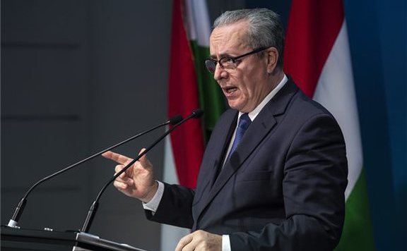 Magyarország a bevált migrációs politikáján nem kíván változtatni