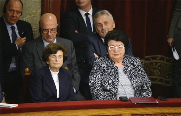 Forrás: mh Antall Józsefné