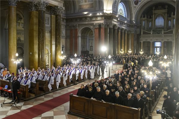 Forrás: mh seregély-temetés