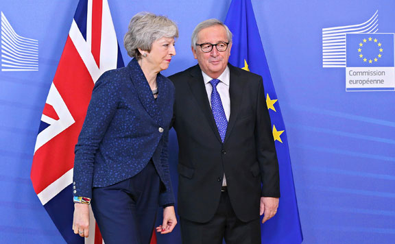 Theresa May és Jean-Claude Juncker 20190208