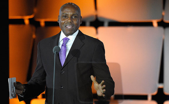 Forrás: mh Carl Lewis 20190214