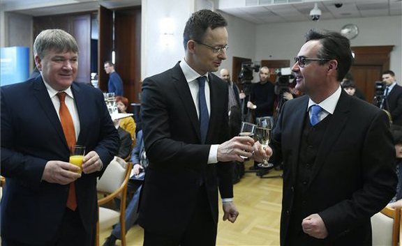 szijjártó Enmech autóipari