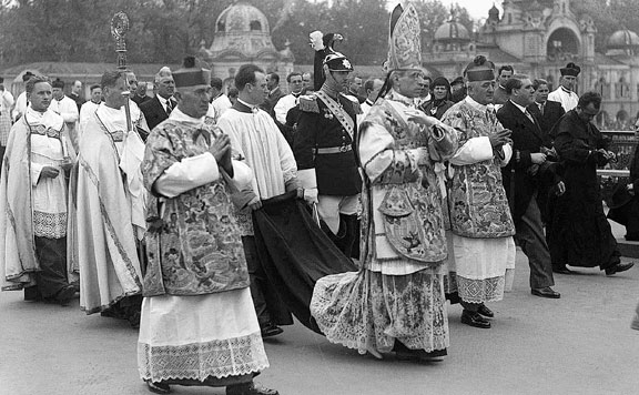 Forrás: mh XII-Pius-pápa