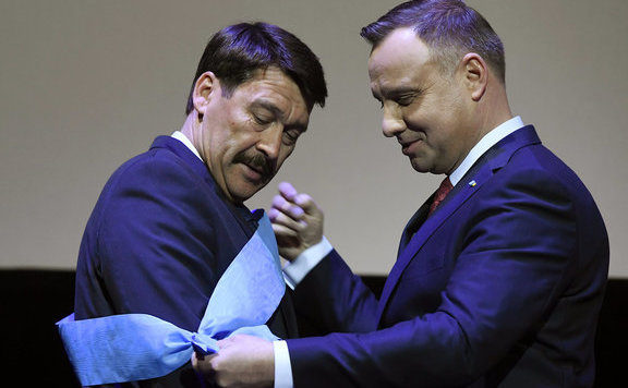 Forrás: mh áder duda kitüntet