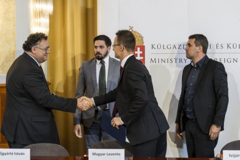 Szijjártó külügy nagy