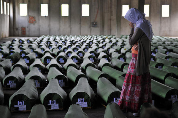 srebrenica-tömegsír