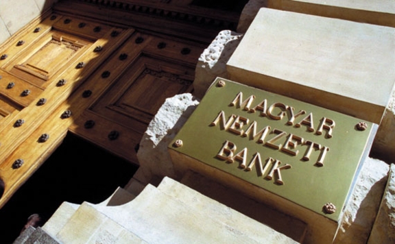 Nemzeti Bank tábla