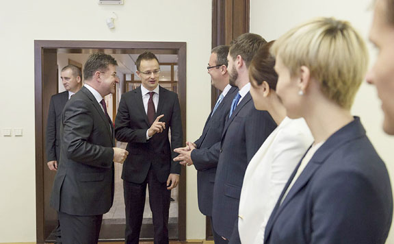 Szijjártó Péter 20141008